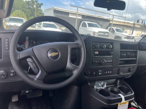 2025 Chevrolet Express 2500