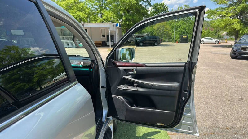 2011 Lexus LX 570