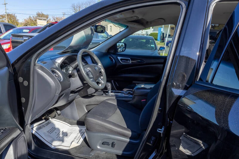 2018 Nissan Pathfinder SV