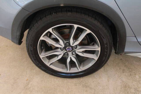 2017 Volvo V60 Cross Country T5 Platinum