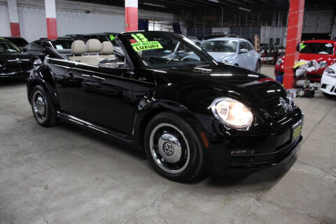 2013 Volkswagen Beetle Convertible 2.5L 50s Edition