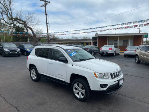 2012 Jeep Compass for sale at Hensley Auto Group in Middletown OH