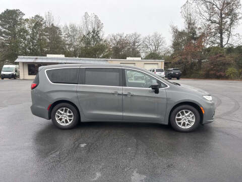 2025 Chrysler Pacifica Select