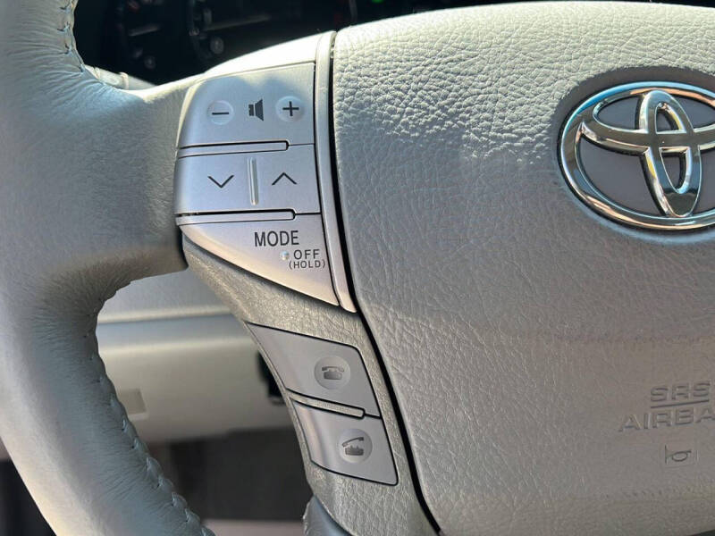 2010 Toyota Avalon Limited