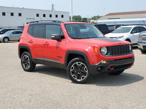 2017 Jeep Renegade for sale at Betten Baker Preowned Center in Twin Lake MI