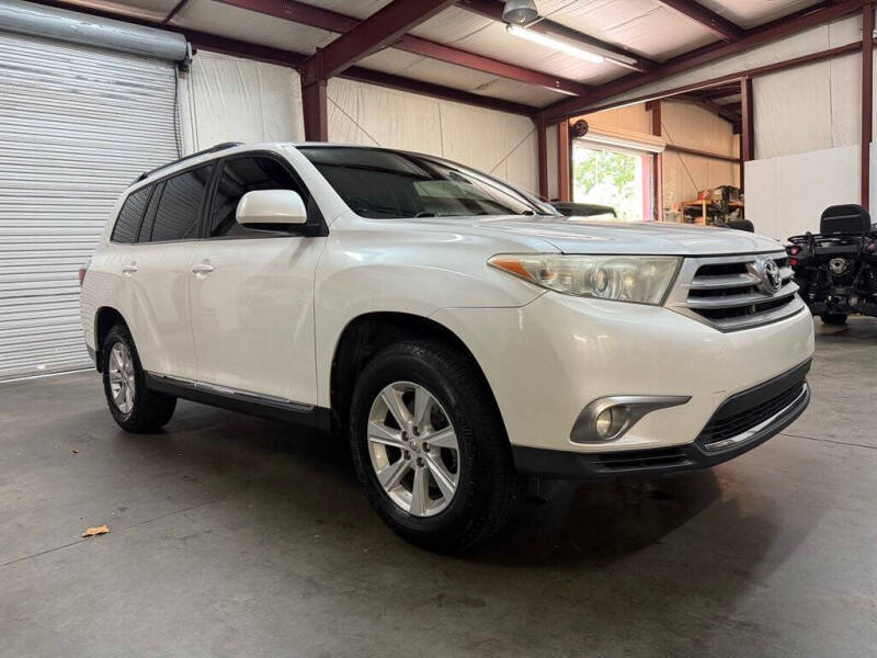 2012 Toyota Highlander Base's photo