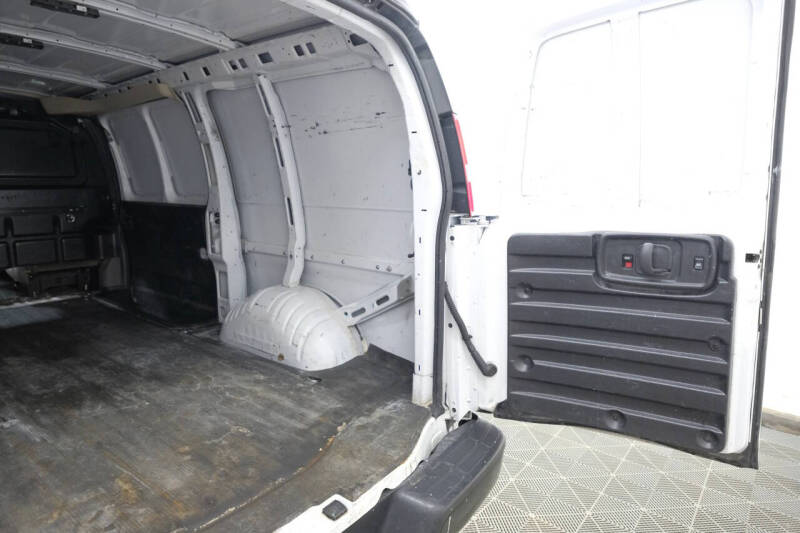 2021 Chevrolet Express 2500