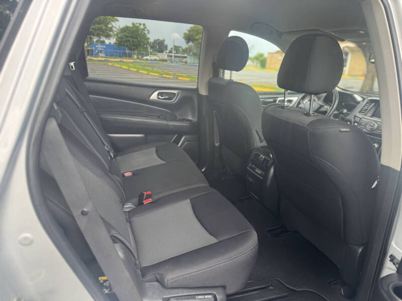 2019 Nissan Pathfinder SV