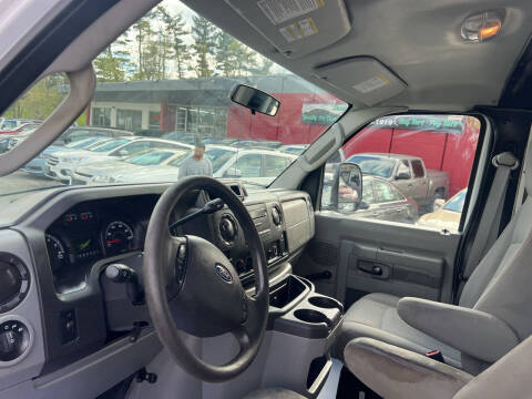 2013 Ford E-Series E-350 SD