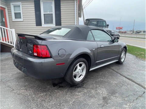 2003 Ford Mustang