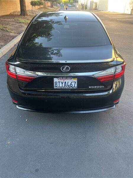2017 Lexus ES 300h