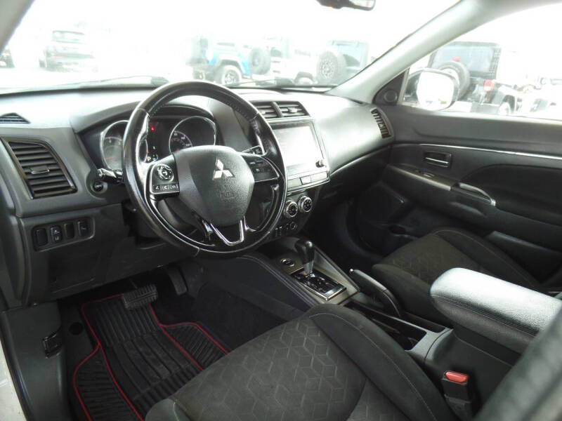 2020 Mitsubishi Outlander Sport SE