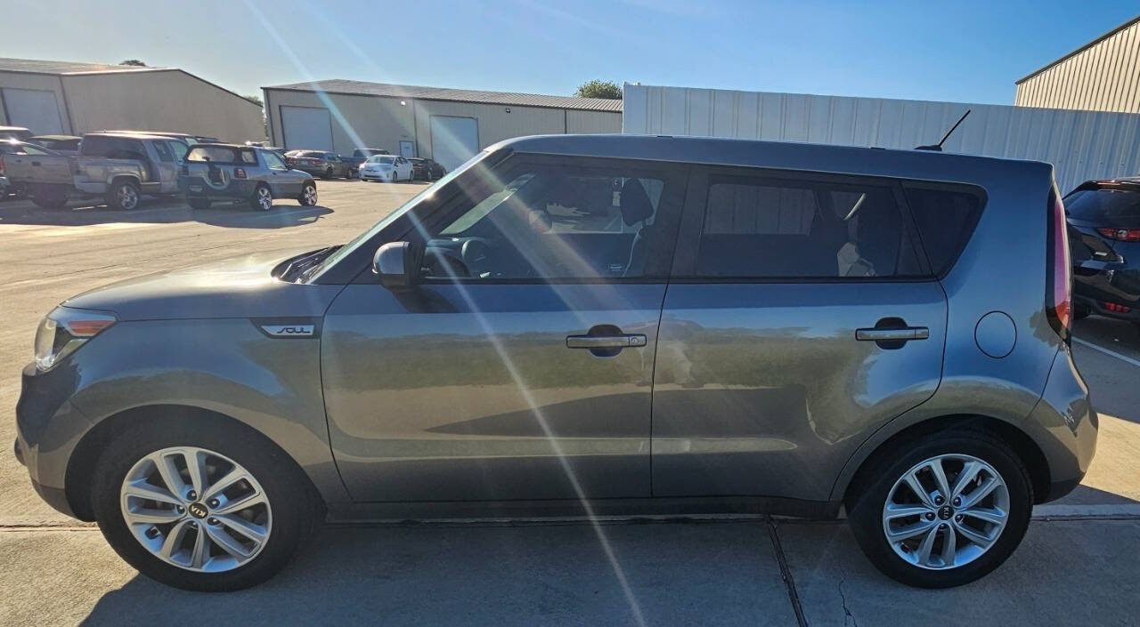 2017 Kia Soul for sale at CAR MARKET AUTO GROUP in Sugar Land, TX