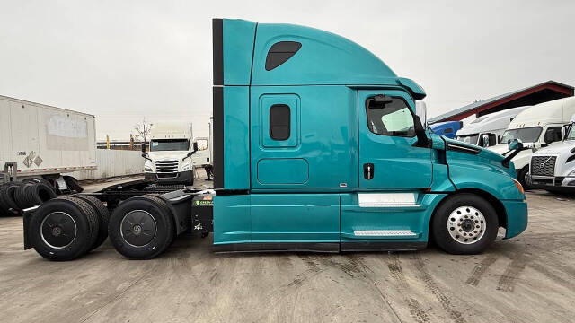 2021 Freightliner Cascadia for sale at KING TRUCK TRAILER SALES in Bakersfield, CA