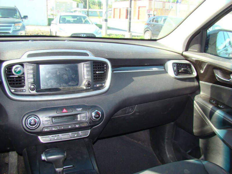 2020 Kia Sorento LX