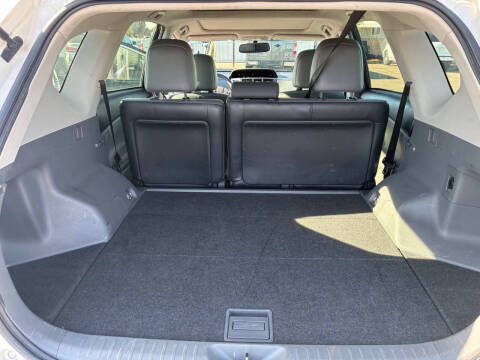 2012 Toyota Prius v Two