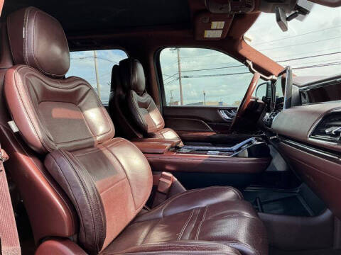 2018 Lincoln Navigator Black Label