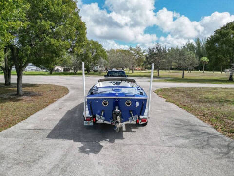 1994 Donzi Marine Classic 22