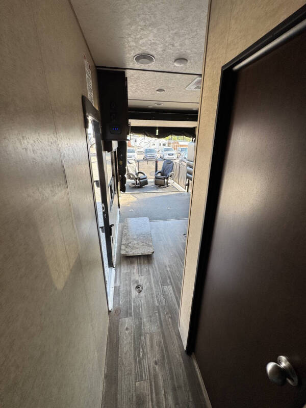 2018 Forest River XLR Boost M-27QB