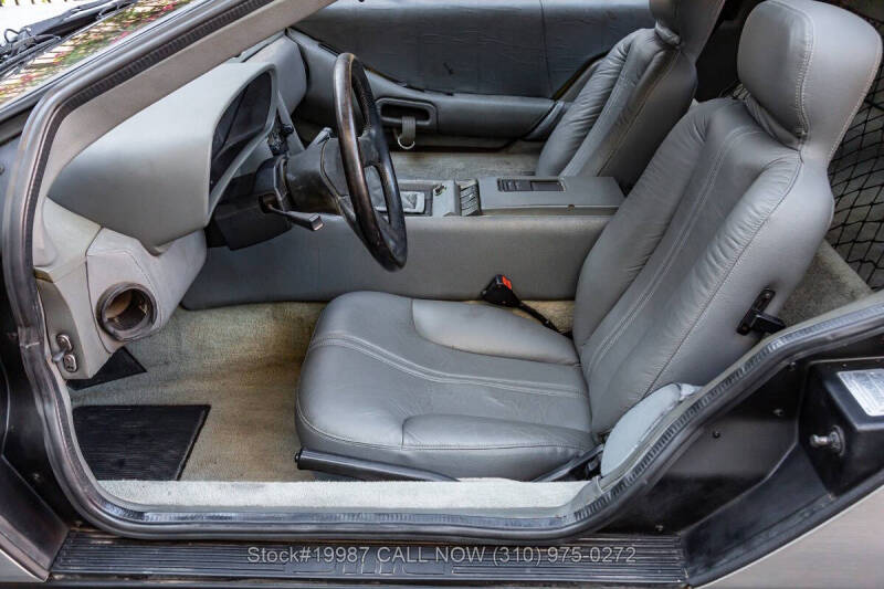 1981 DeLorean DMC-12