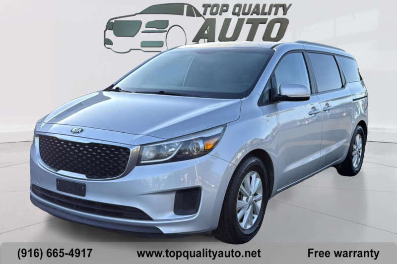 2015 Kia Sedona LX's photo