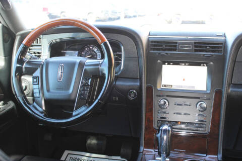 2017 Lincoln Navigator Select