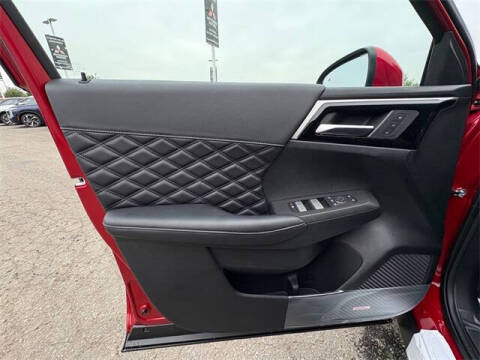 2025 Mitsubishi Outlander PHEV SEL