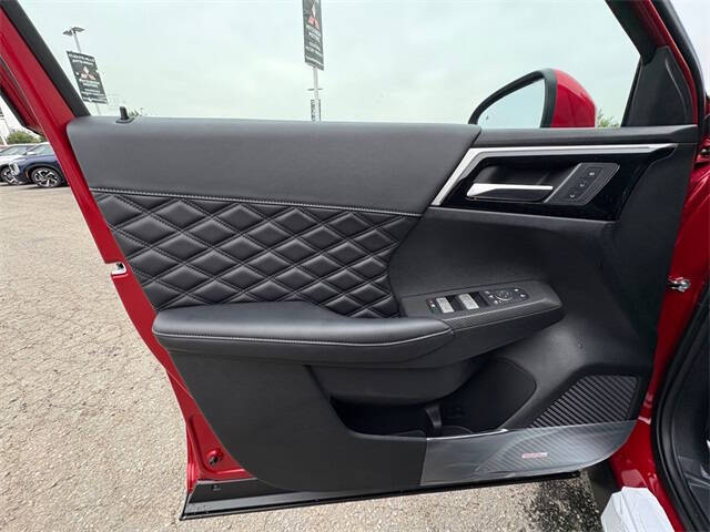 2025 Mitsubishi Outlander PHEV SEL