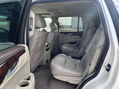 2015 Cadillac Escalade Luxury