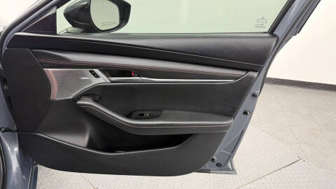 2023 Mazda Mazda3 Hatchback 2.5 S Carbon Edition