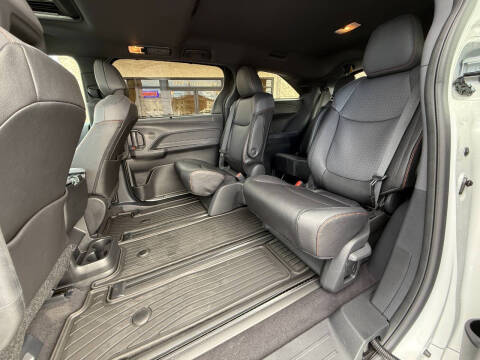 2024 Toyota Sienna XSE 7-Passenger