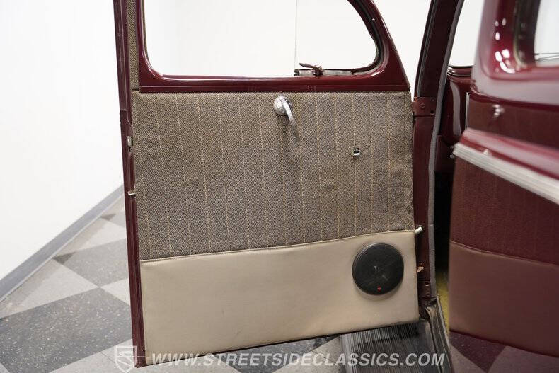 1940 Ford Deluxe