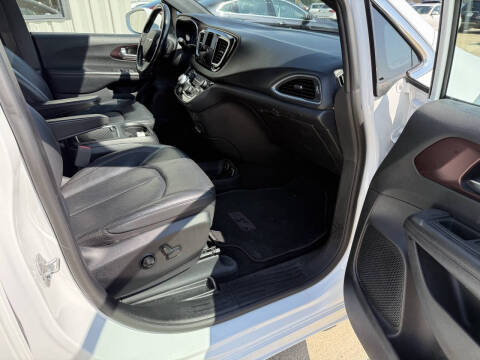 2019 Chrysler Pacifica Touring L Plus 35th Anniversary