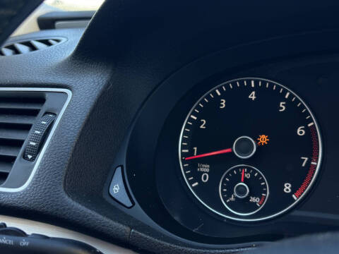 2012 Volkswagen Passat SE PZEV