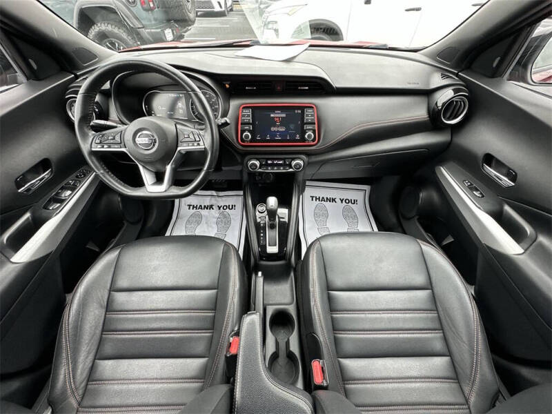 2020 Nissan Kicks SR