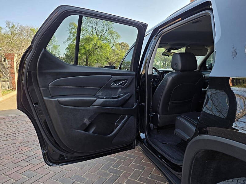 2020 Chevrolet Traverse LT Leather