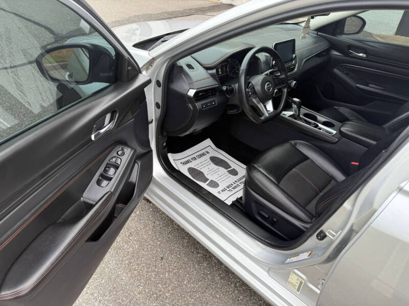 2020 Nissan Altima 2.5 SR