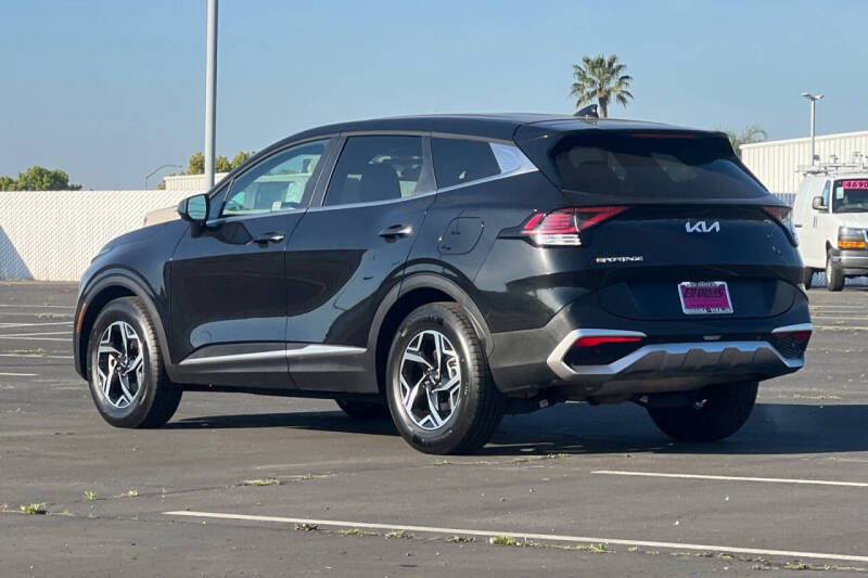2024 Kia Sportage LX