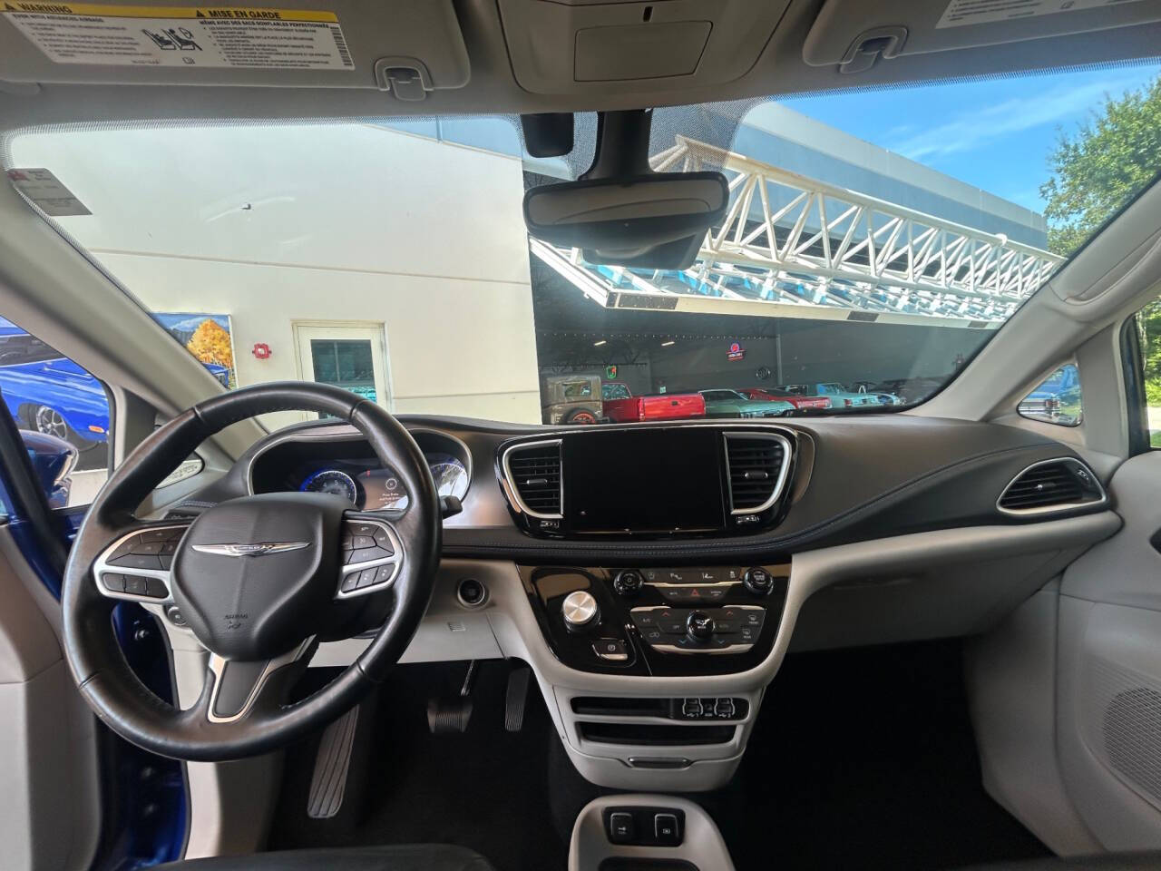 2021 Chrysler Pacifica 26