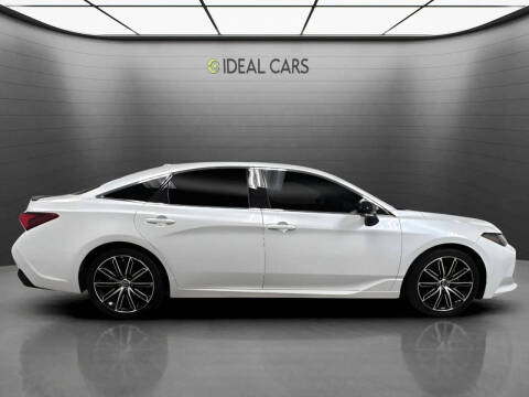 2019 Toyota Avalon XSE