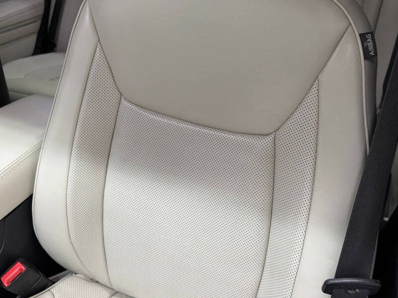 2017 Chrysler 300 C
