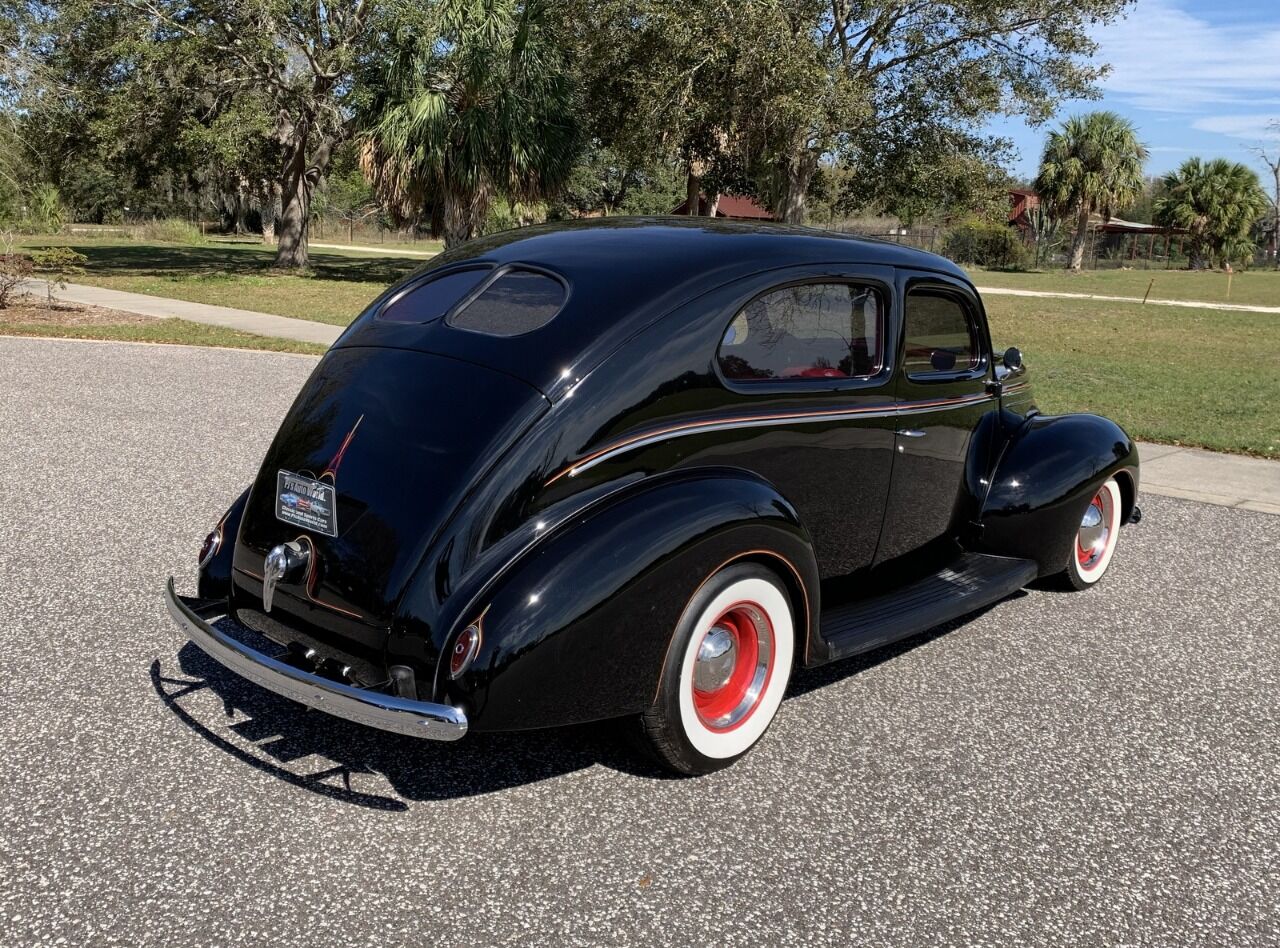 1939 Ford Deluxe 6