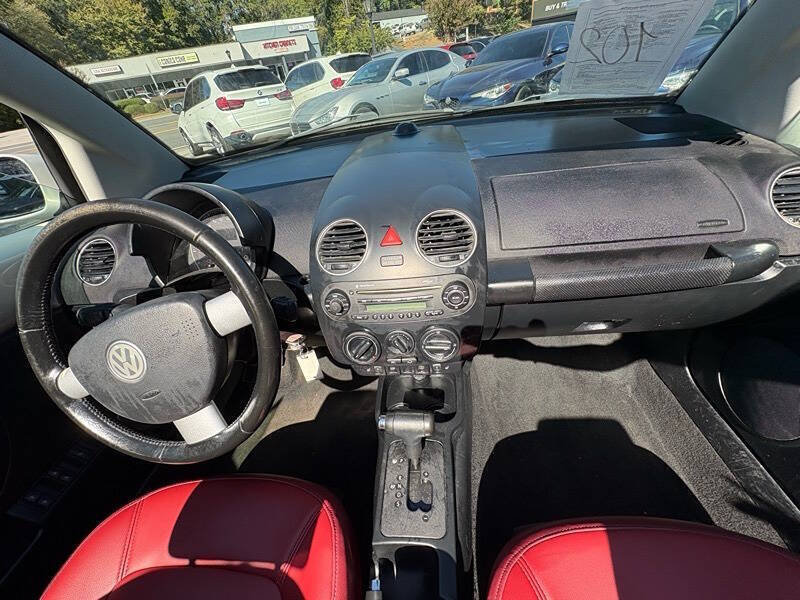 2009 Volkswagen New Beetle Convertible Blush Edition