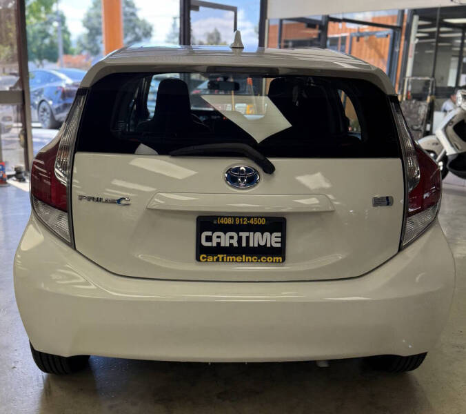 2015 Toyota Prius c Four