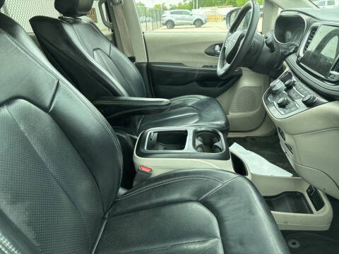 2022 Chrysler Pacifica Touring L