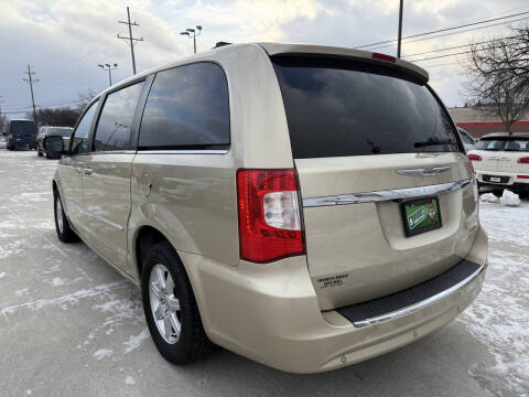 2012 Chrysler Town and Country Touring