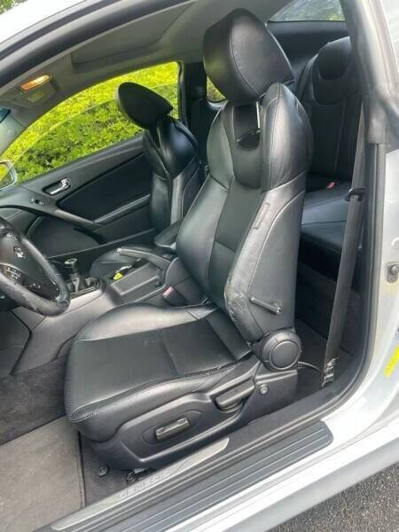 2012 Hyundai Genesis Coupe 3.8 Track