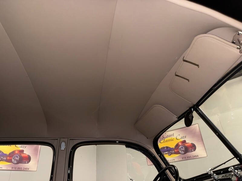 1940 Ford Deluxe
