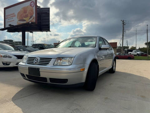 2004 Volkswagen Jetta for sale at EURO MOTORS AUTO DEALER INC in Champaign IL