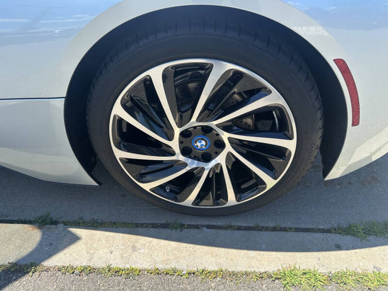 2016 BMW i8